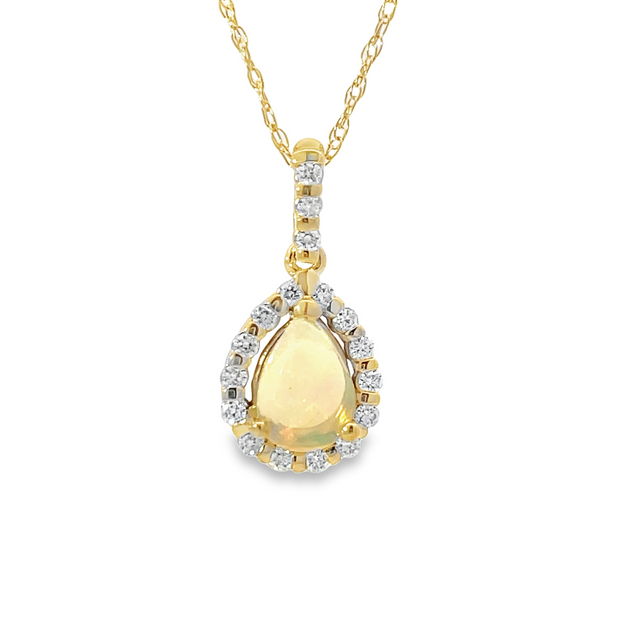 14 Karat Yellow Gold Opal Pendant