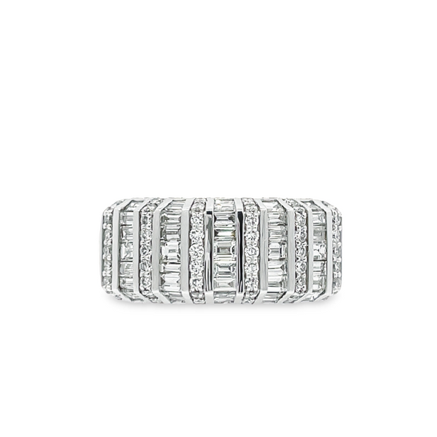 14 Karat White Gold Diamond Fashion Ring